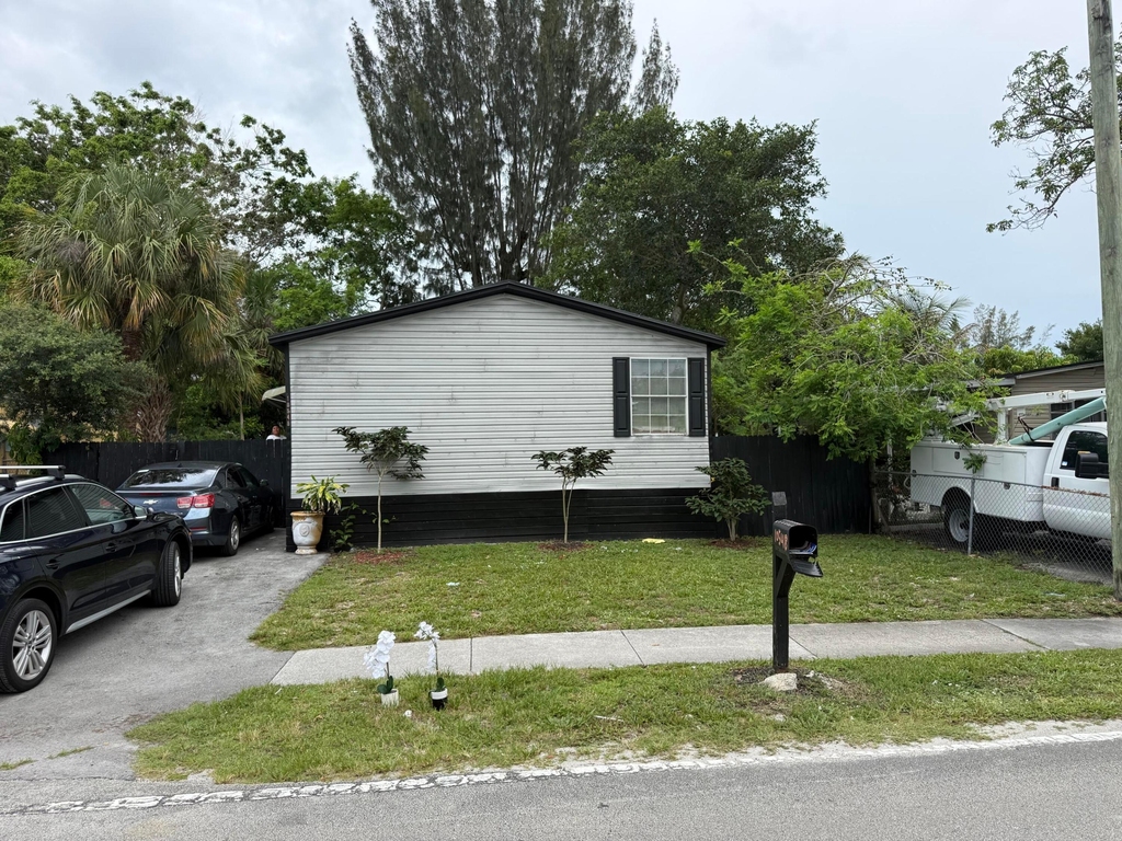 10548 Sw Sandalfoot Boulevard - Photo 5