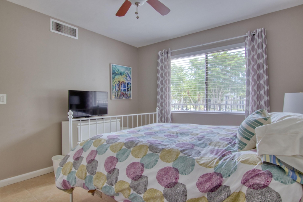 4822 Esedra Court - Photo 15
