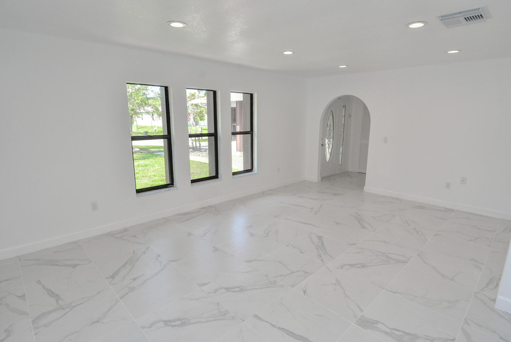 943 Se Browning Avenue - Photo 7