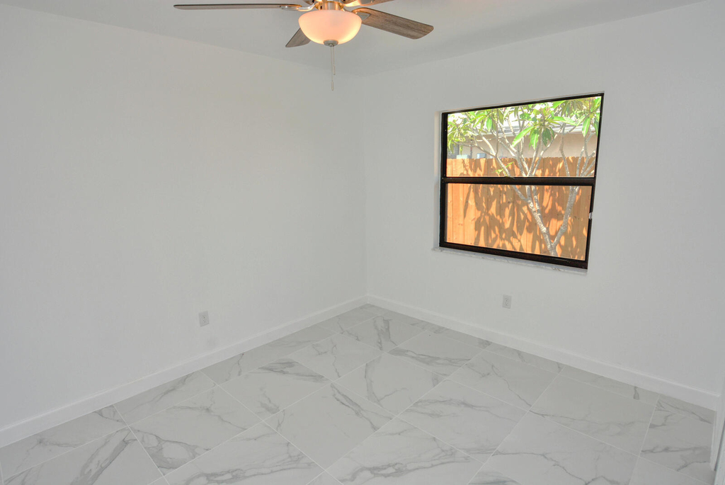 943 Se Browning Avenue - Photo 13