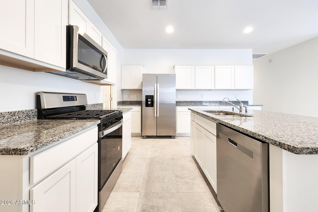 40110 W Shaver Drive - Photo 9
