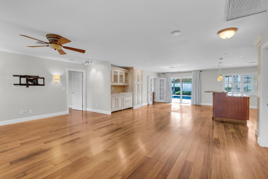 1008 Sw 12th Avenue - Photo 2