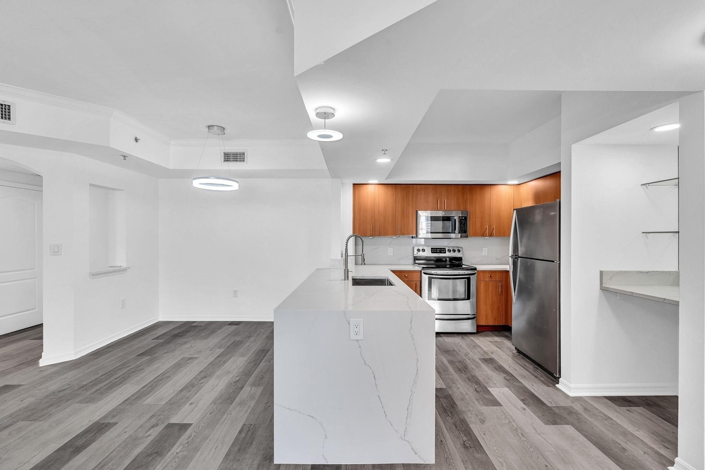 110 N Federal Highway - Photo 16