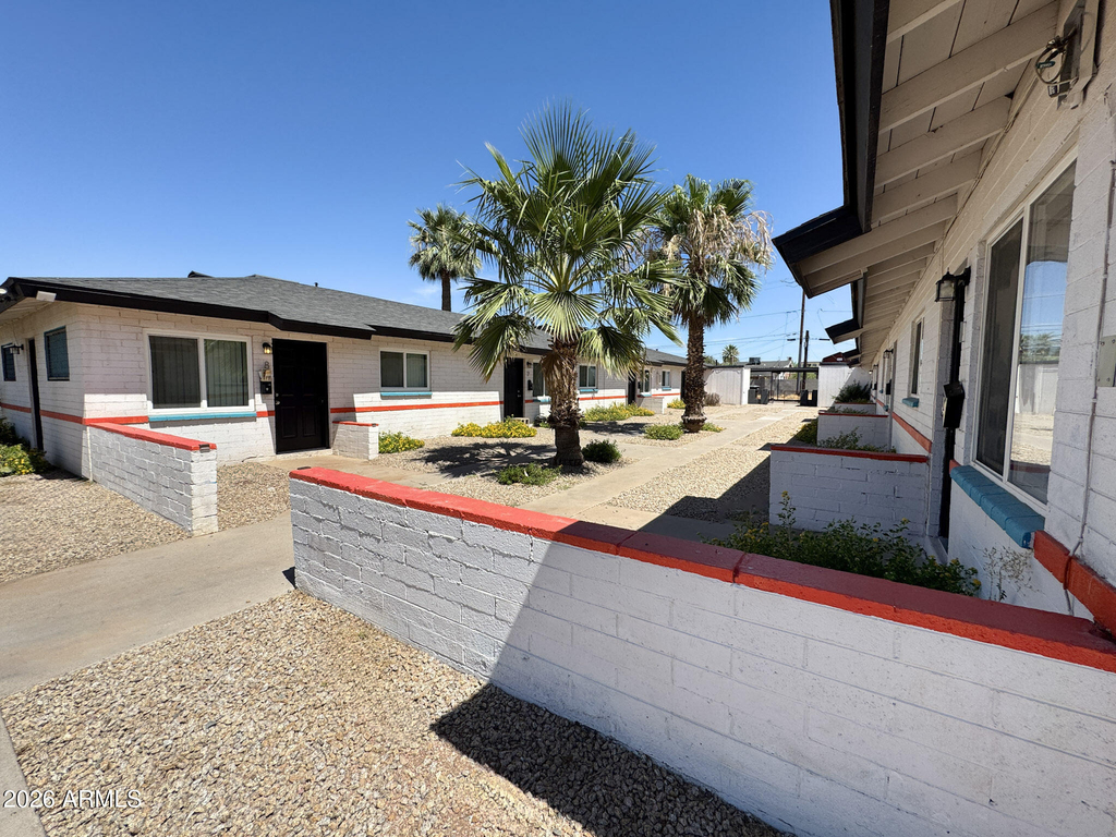 1342 W Willetta Street - Photo 3