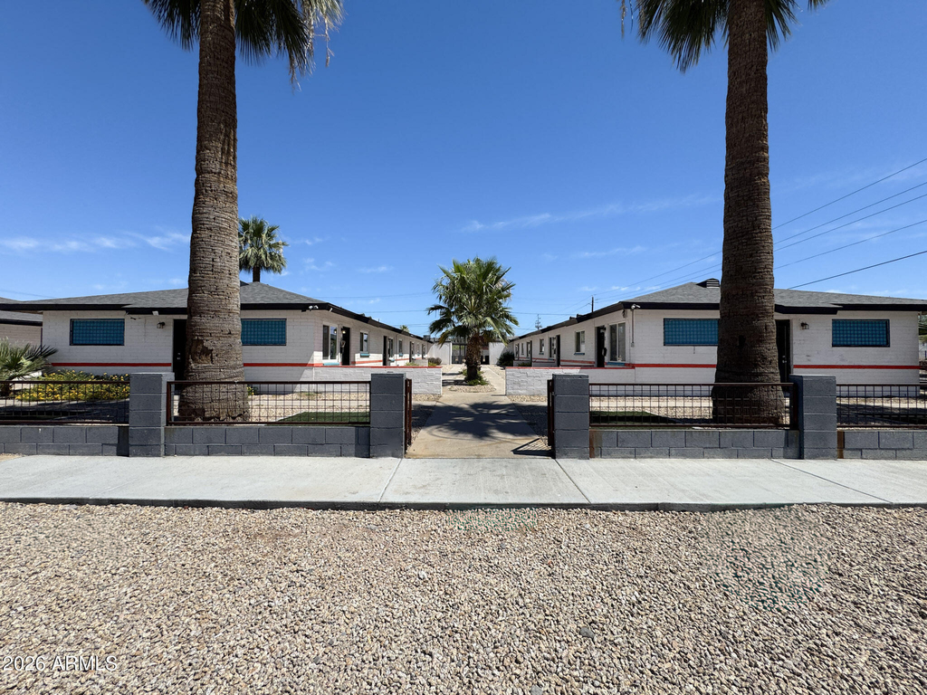 1342 W Willetta Street - Photo 1