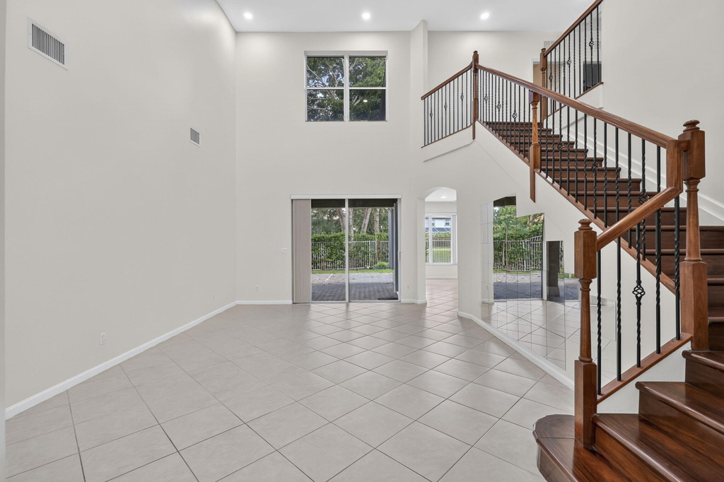 9479 Sedgewood Drive - Photo 6