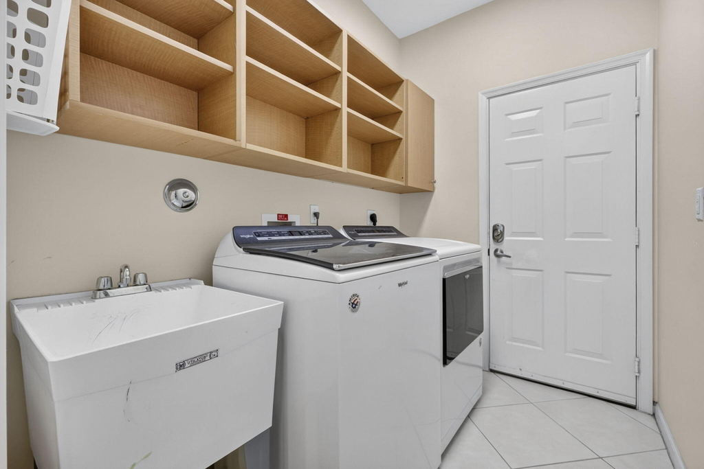 9479 Sedgewood Drive - Photo 36