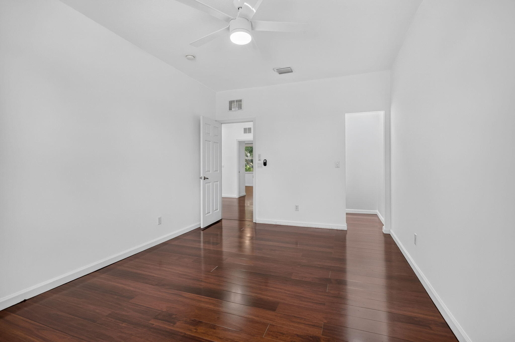 9479 Sedgewood Drive - Photo 34