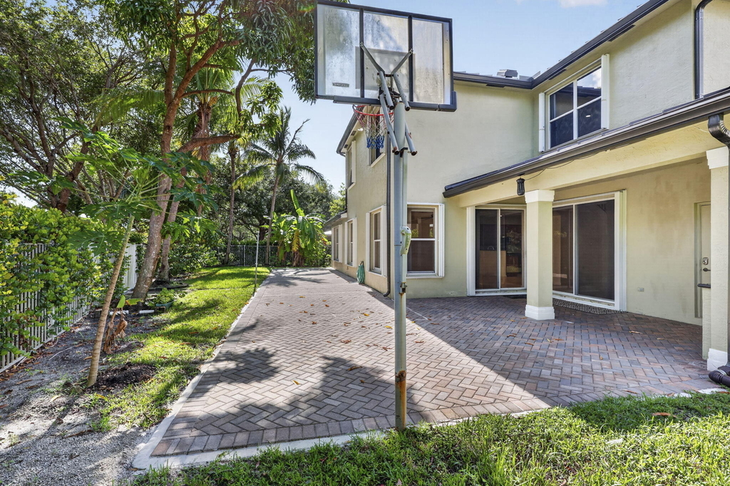 9479 Sedgewood Drive - Photo 42