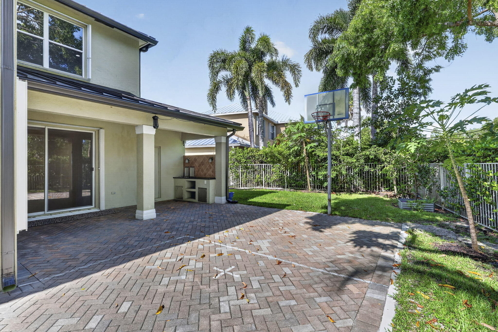 9479 Sedgewood Drive - Photo 40
