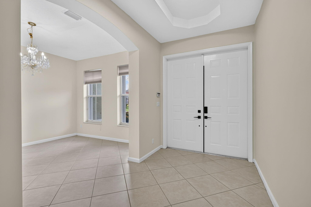 9479 Sedgewood Drive - Photo 4