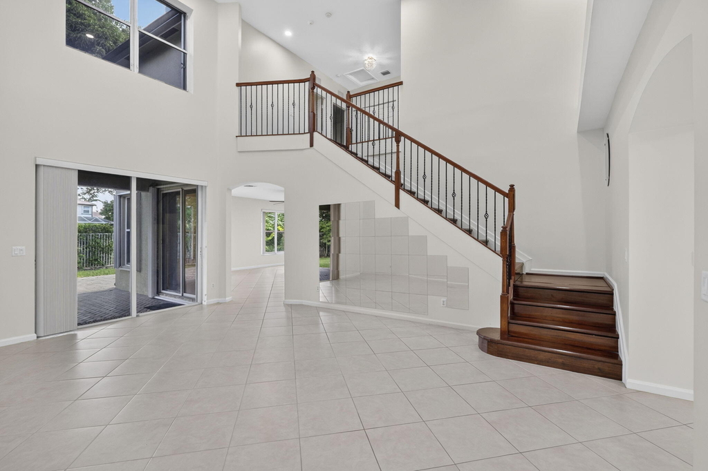 9479 Sedgewood Drive - Photo 7