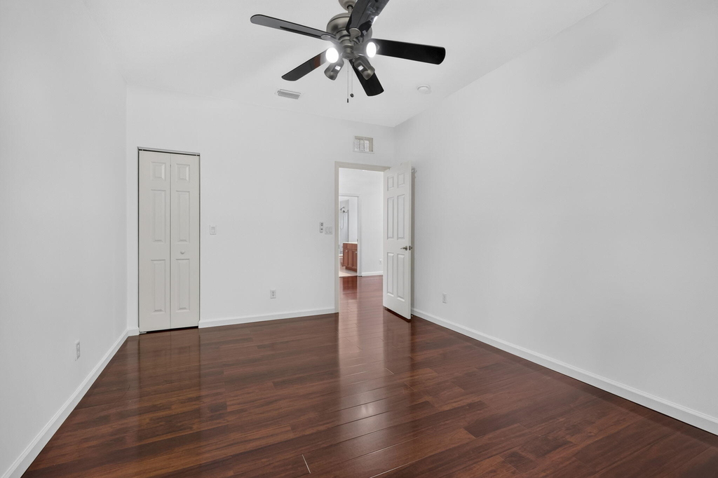 9479 Sedgewood Drive - Photo 32