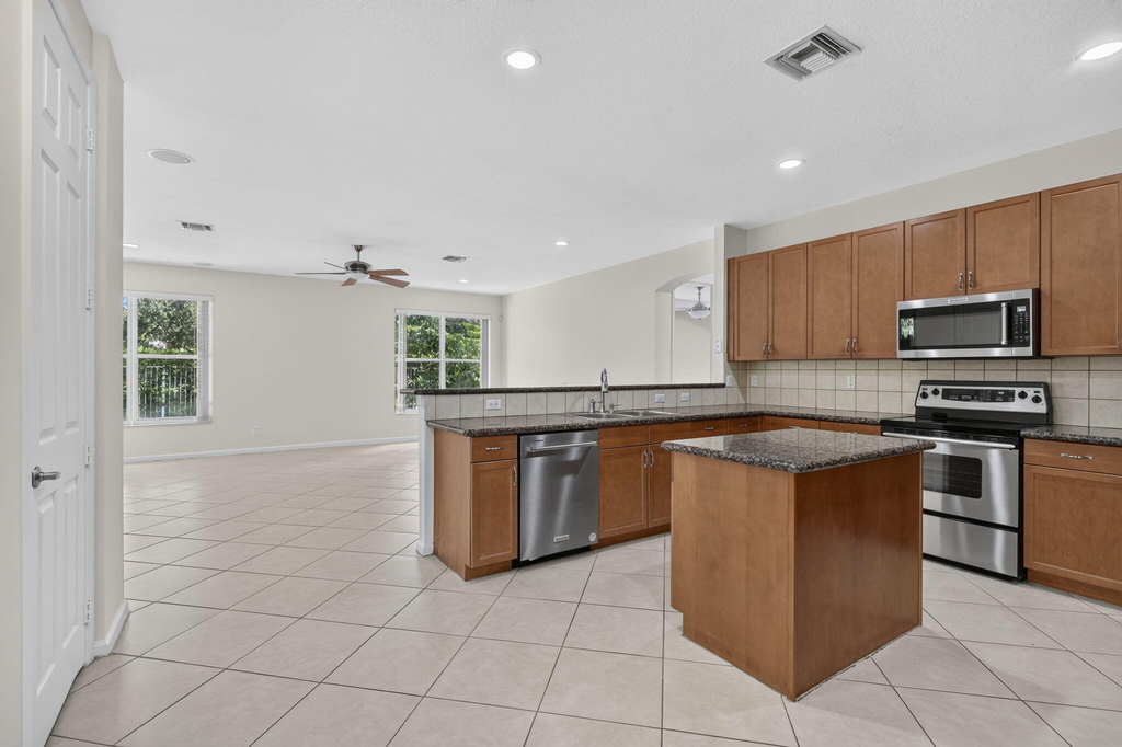 9479 Sedgewood Drive - Photo 47