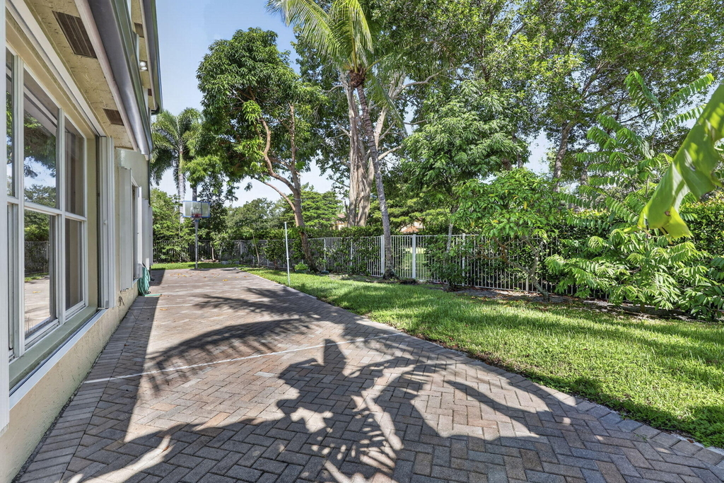 9479 Sedgewood Drive - Photo 54