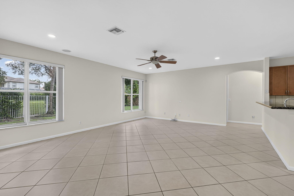 9479 Sedgewood Drive - Photo 9