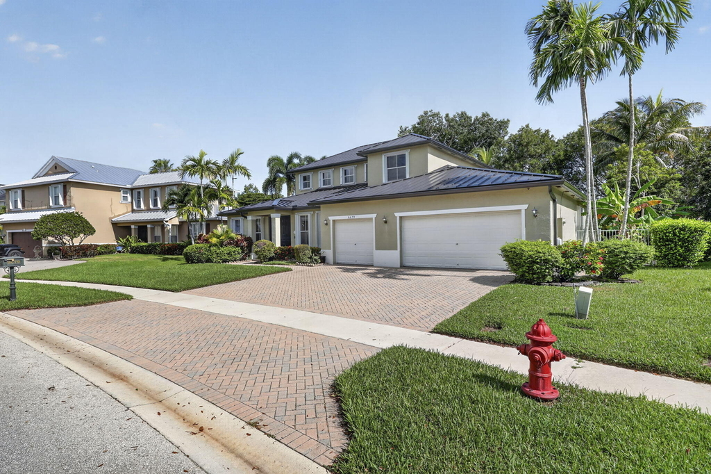 9479 Sedgewood Drive - Photo 2