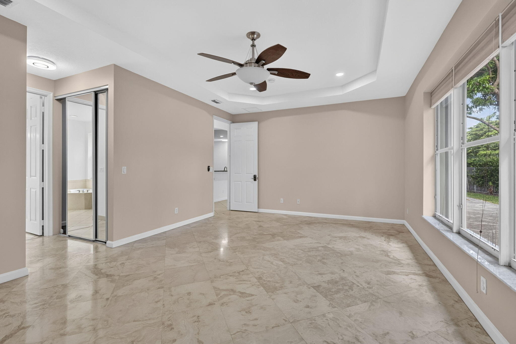 9479 Sedgewood Drive - Photo 19
