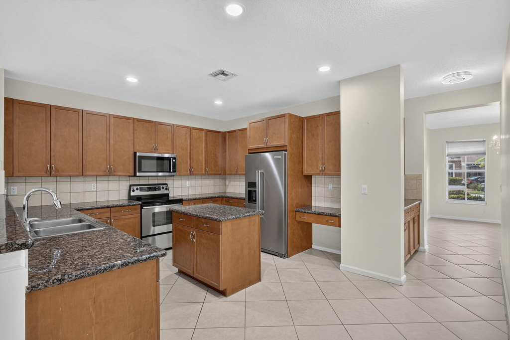 9479 Sedgewood Drive - Photo 13