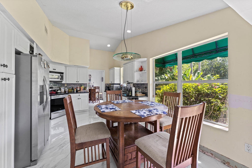 2350 Nw 5th Avenue - Photo 11