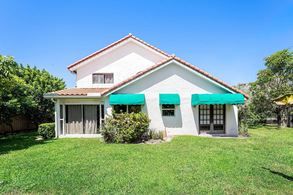2350 Nw 5th Avenue - Photo 26
