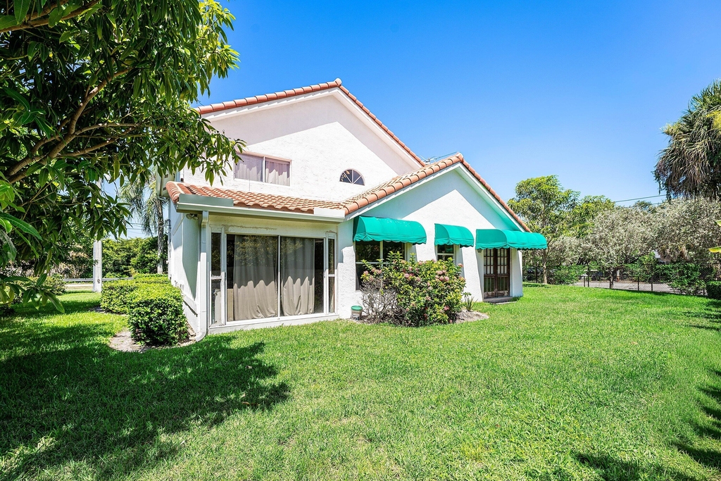 2350 Nw 5th Avenue - Photo 30