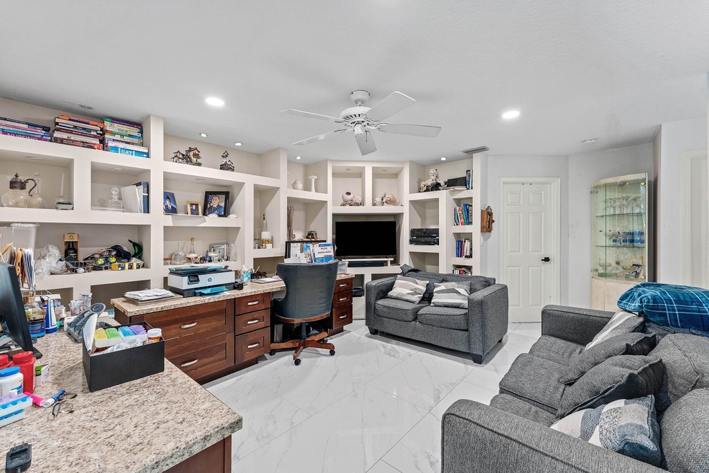 2350 Nw 5th Avenue - Photo 15