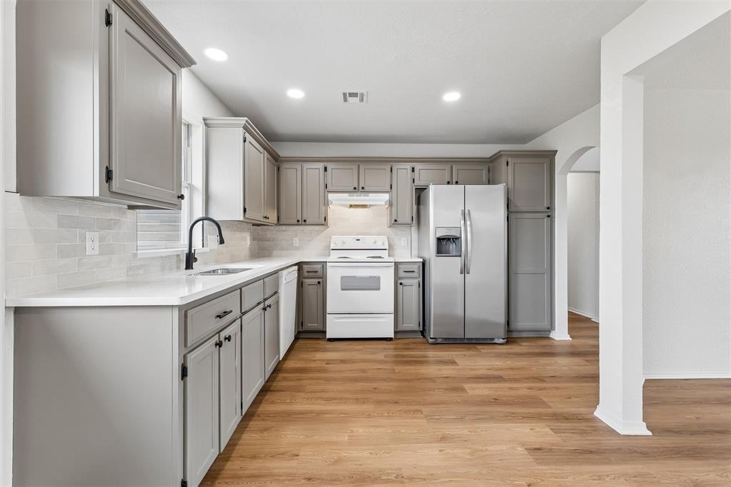11933 Nw 7th Street - Photo 7