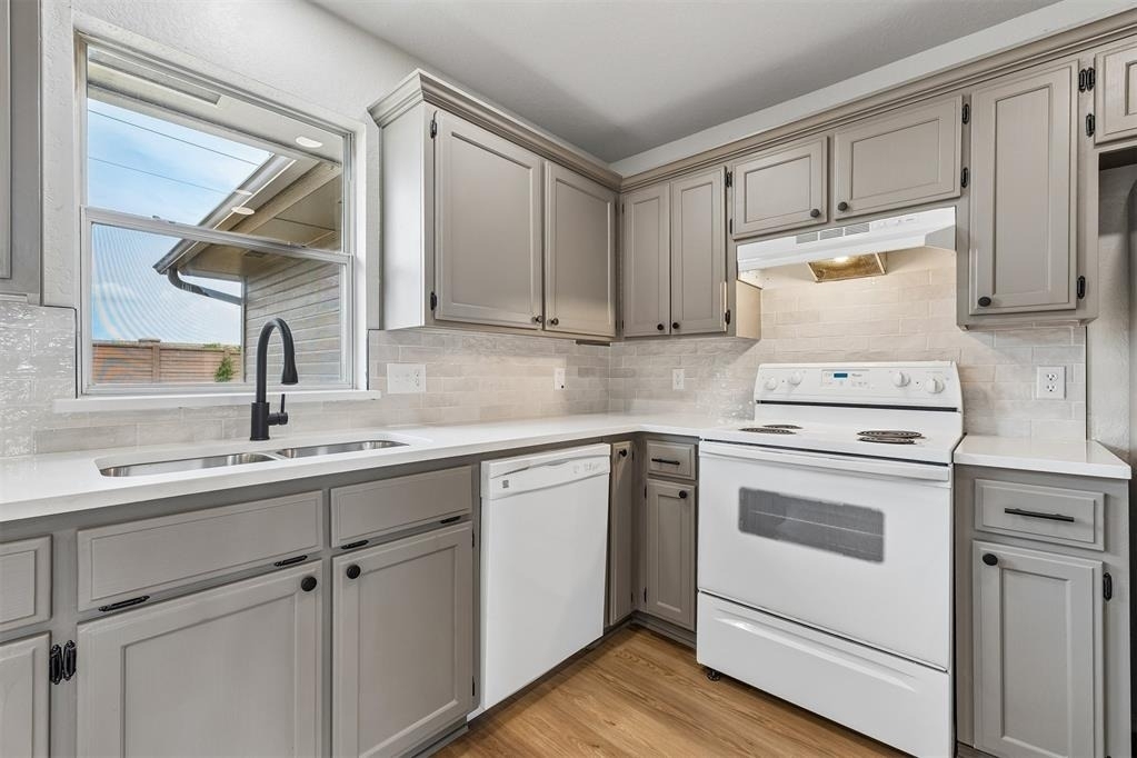 11933 Nw 7th Street - Photo 9
