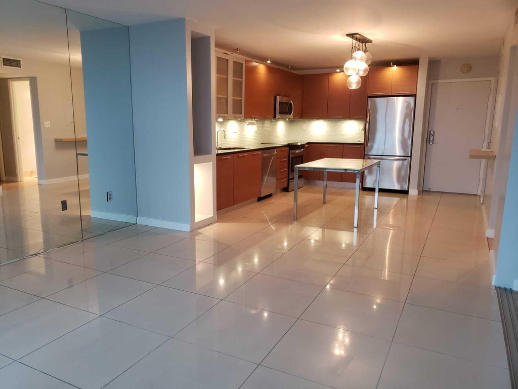 600 Ne 36th - Photo 4