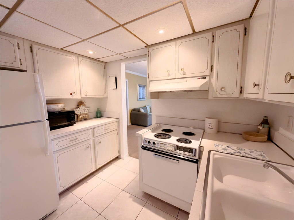412 S Cypress Road - Photo 11