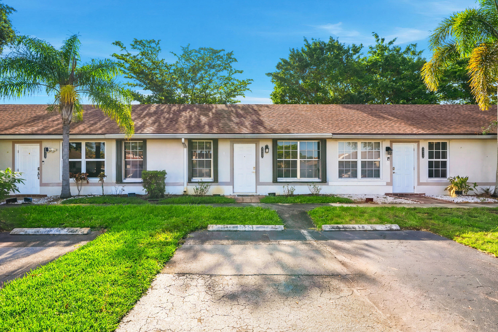 8026 Sw 20th Court - Photo 10