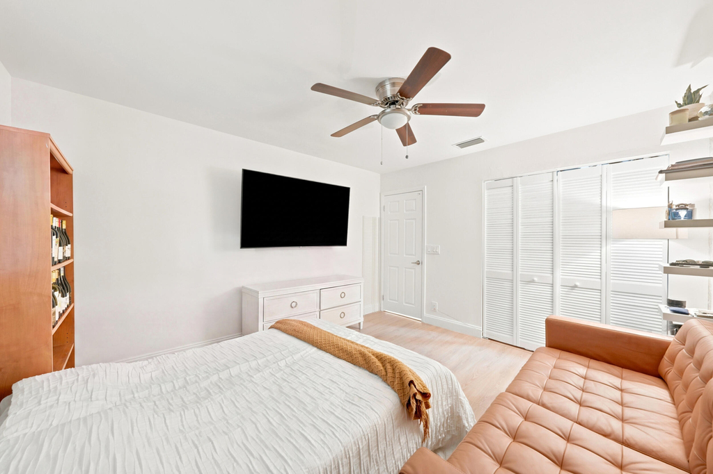 8026 Sw 20th Court - Photo 11