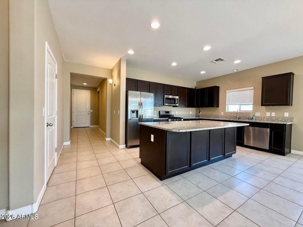 40865 W Hensley Way - Photo 7