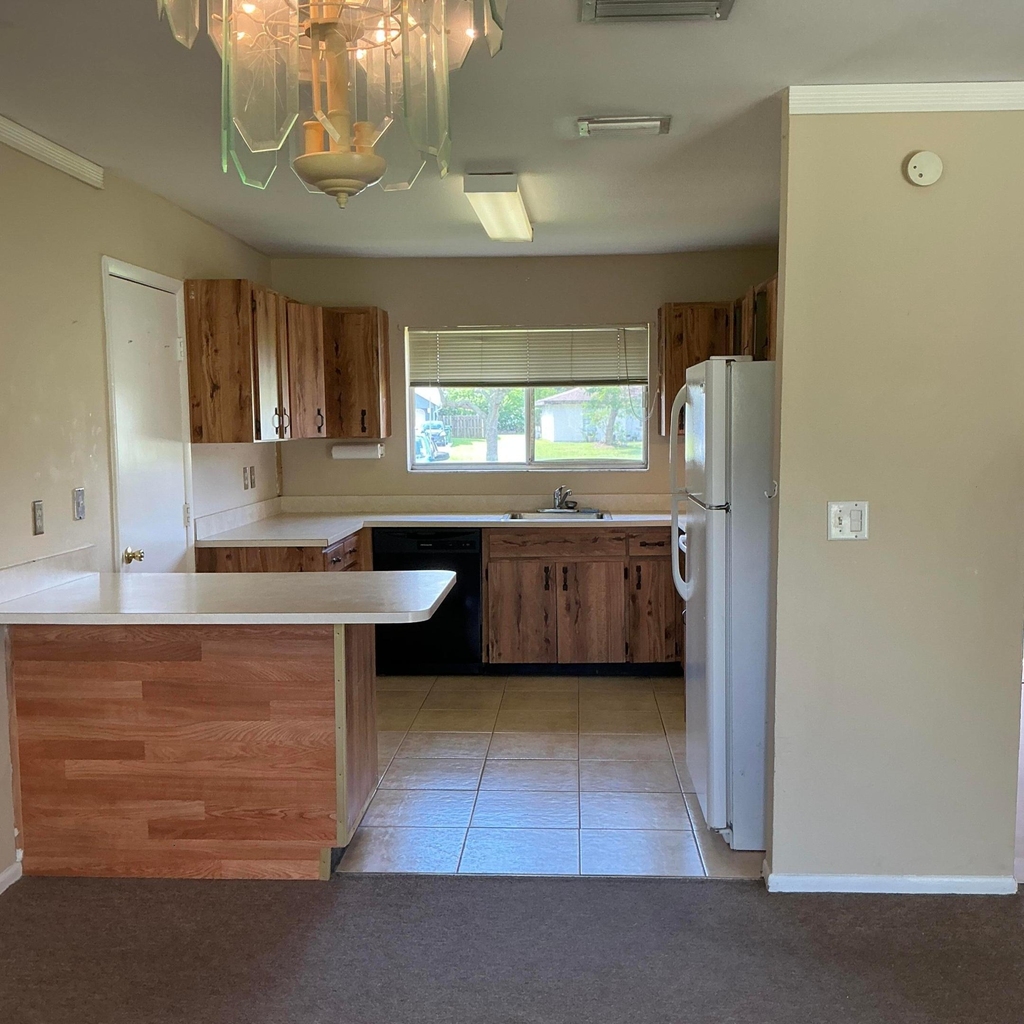 1955 Se Tiffany Avenue - Photo 4