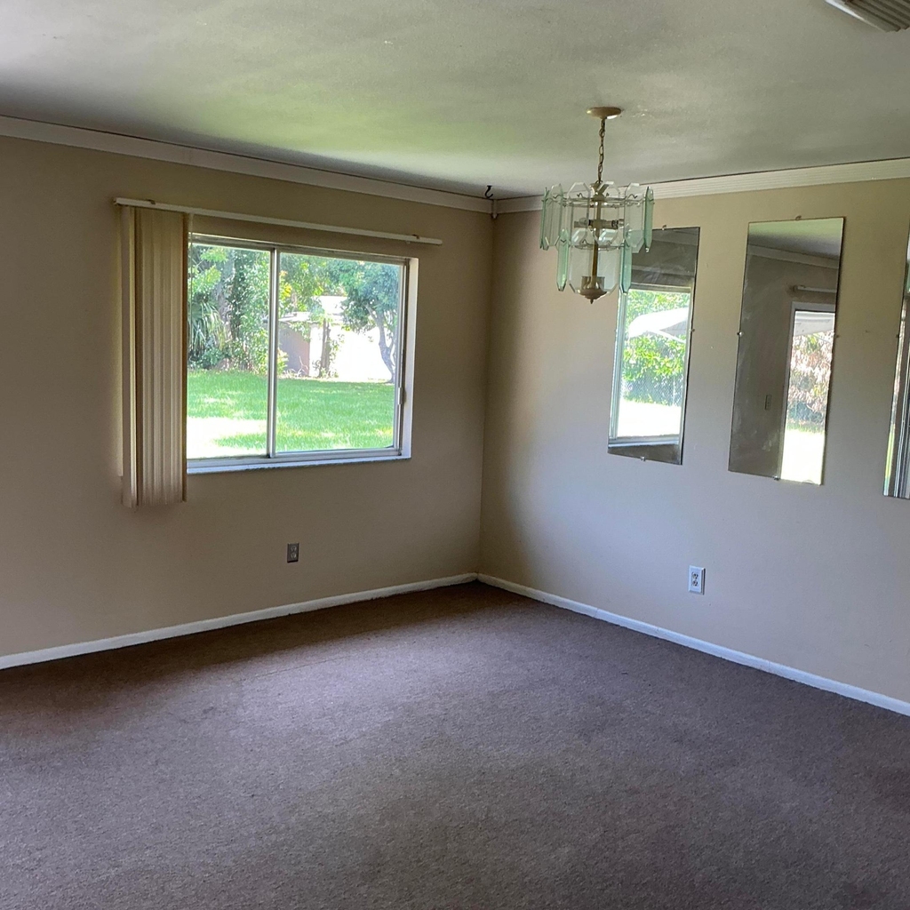 1955 Se Tiffany Avenue - Photo 3