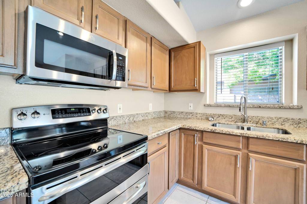 6434 W Kristal Way - Photo 10