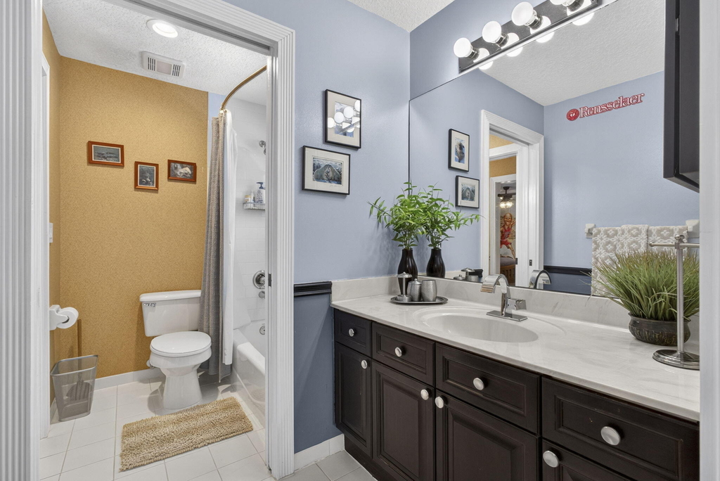 8704 Wendy Lane E - Photo 95