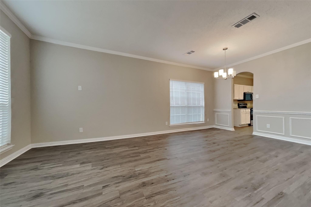 617 Crystal Brook Drive - Photo 2