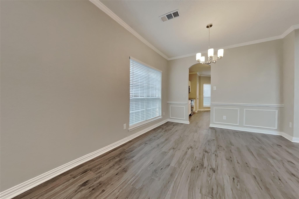 617 Crystal Brook Drive - Photo 3