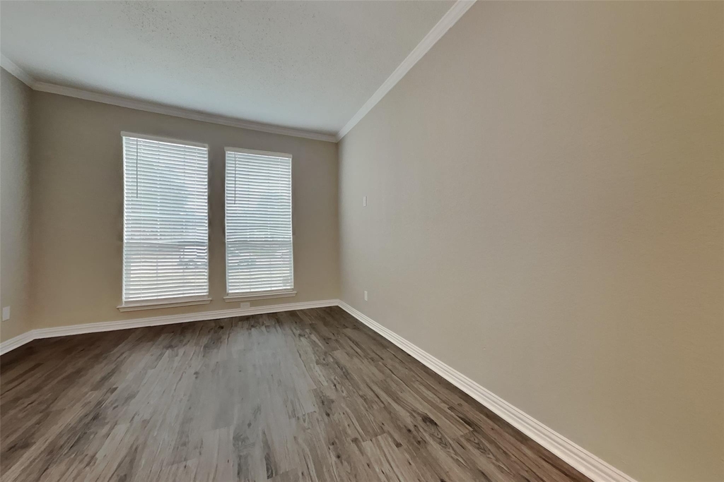 617 Crystal Brook Drive - Photo 1