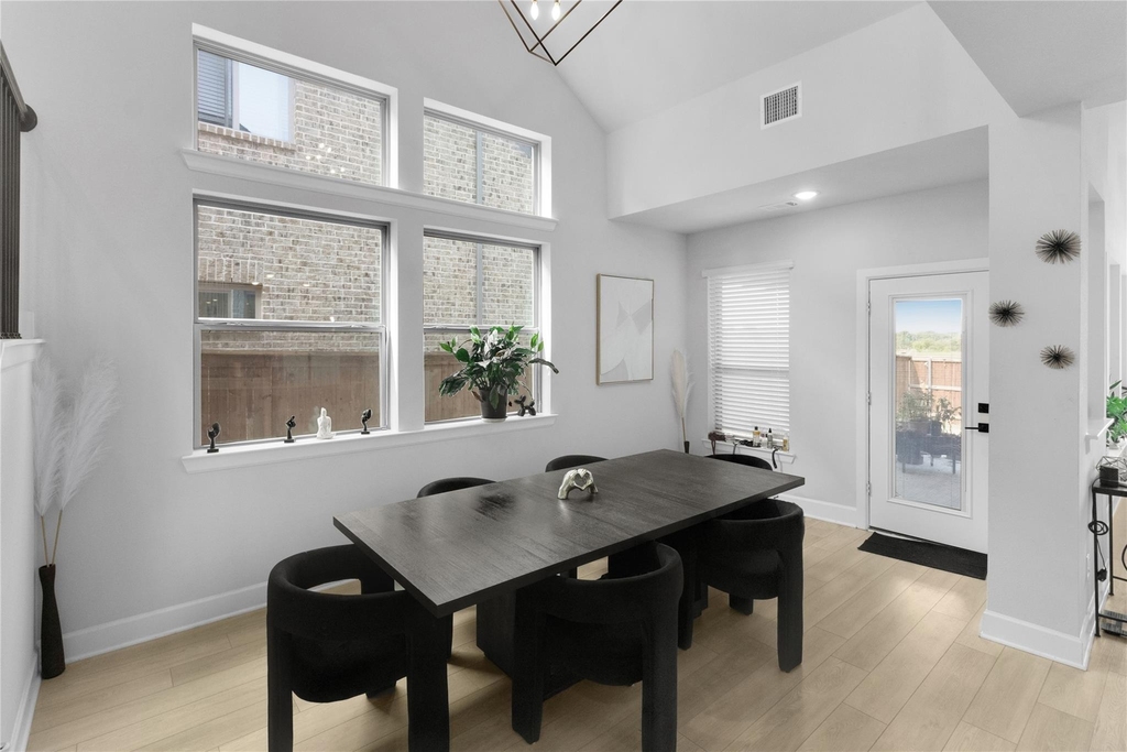 1033 Parkfield Road - Photo 7
