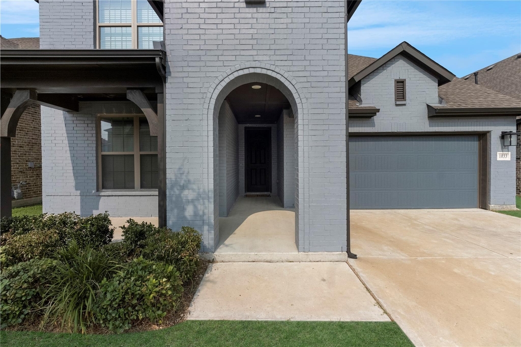 1033 Parkfield Road - Photo 0