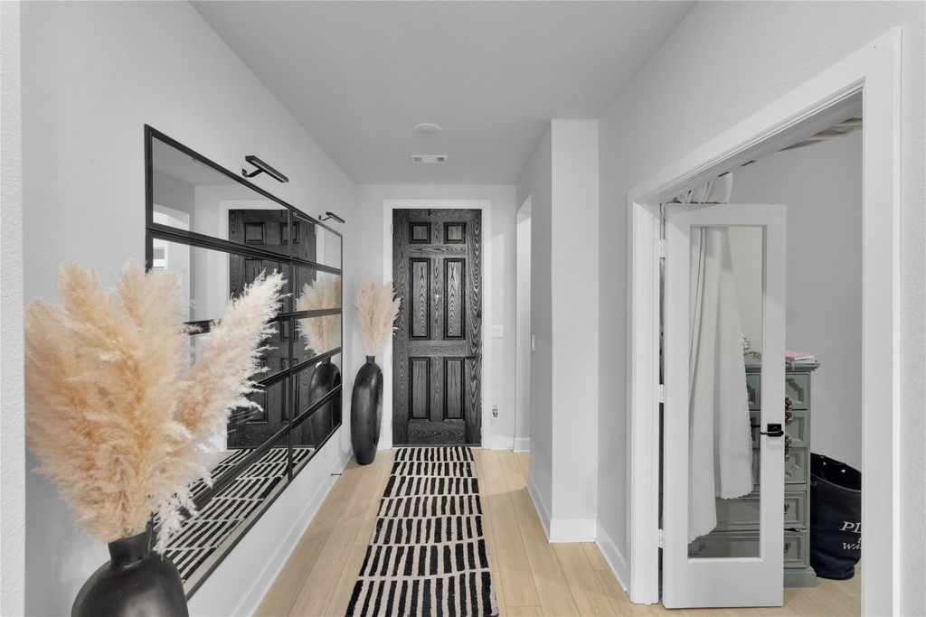 1033 Parkfield Road - Photo 3