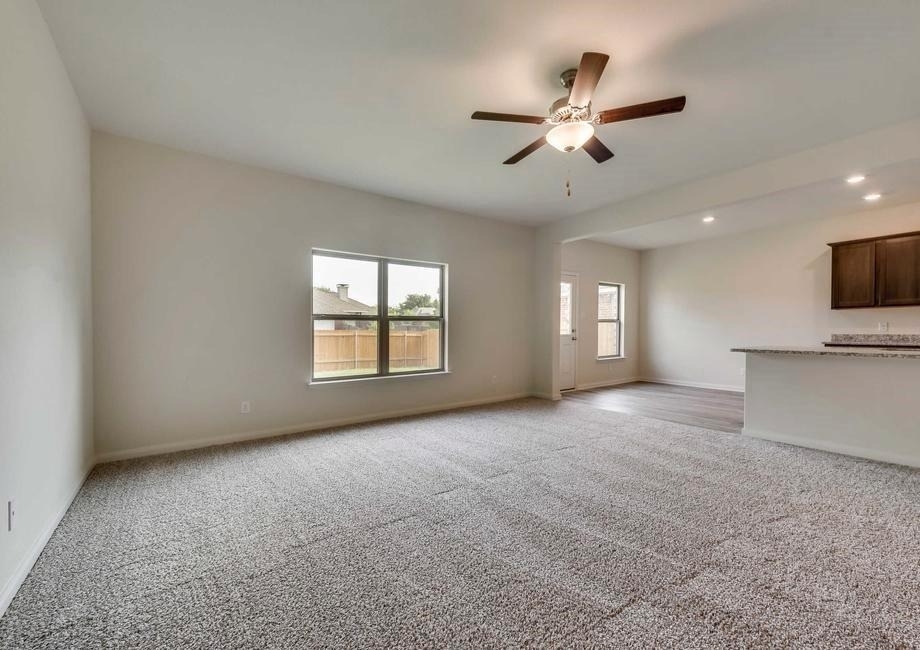 734 Saratoga Drive - Photo 3