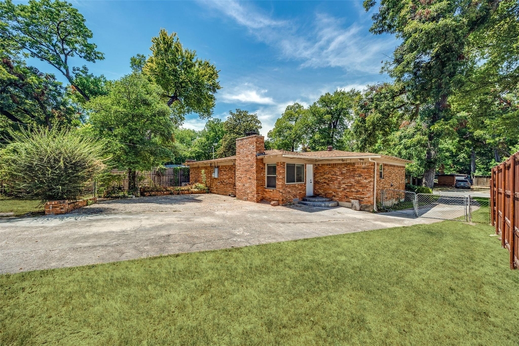 10422 Lake Gardens Drive - Photo 24