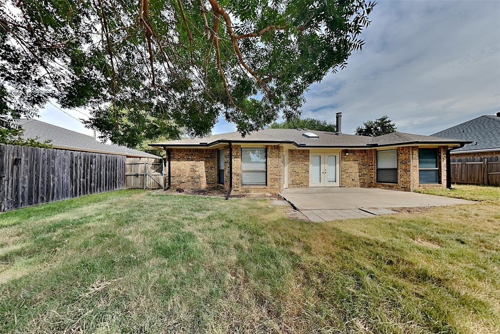 1916 Sharon Drive - Photo 16
