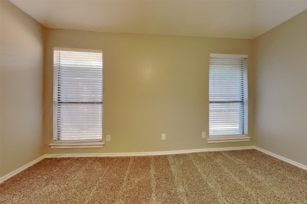 2128 Turf Club Drive - Photo 5