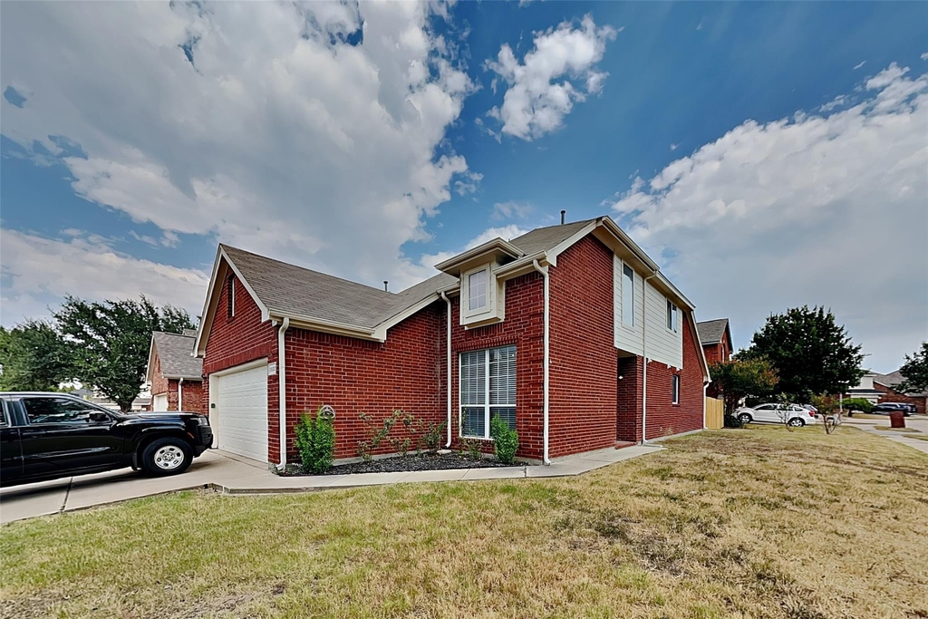 11800 Porcupine Drive - Photo 0
