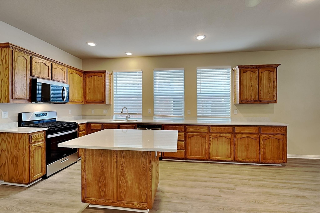 11800 Porcupine Drive - Photo 4
